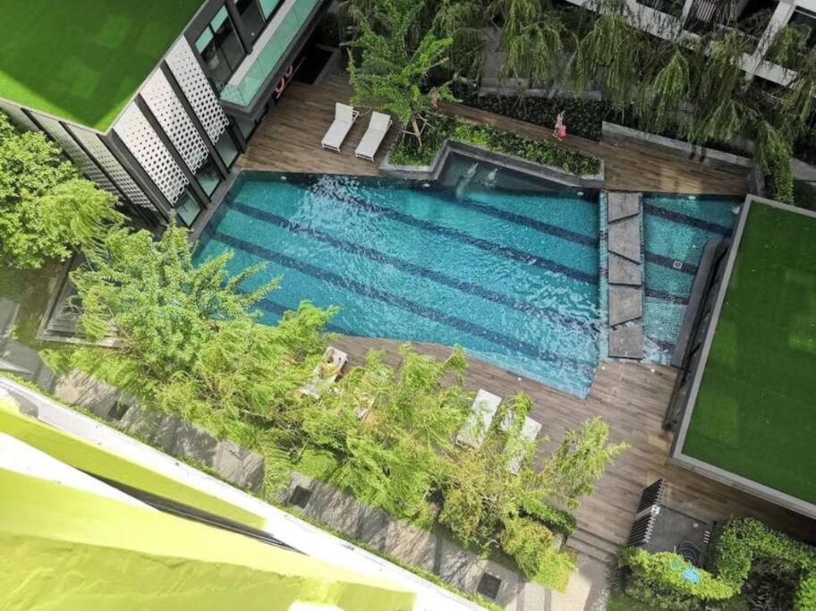 Apartment 素坤逸50巷一房一厅免费wi-fi简单安静可做饭交通方便 Bangkok